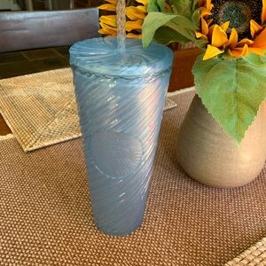 STARBUCKS Iridescent Swirl Spiral Pearl Blue Venti Cold Drink Tumbler – 24 oz.